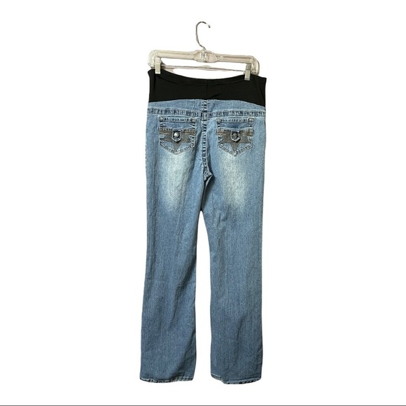 𝅺Maternity Boho jean boot cut back pocket embroidered button detail medium wash - Picture 2 of 5